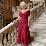 Calen | Vestido midi elegante con hombros descubiertos y diseño fluido