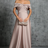 Cordelia | Vestido maxi de satén plisado sin mangas para invitadas de boda