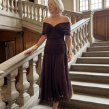 Calen | Vestido midi elegante con hombros descubiertos y diseño fluido