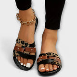 Sandalias de leopardo con correas cruzadas