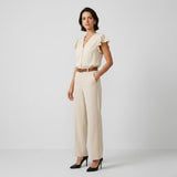 Conjunto Elegante con Blusa Fluida y Pantalones de Corte Recto