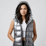 Actitud urbana con acabado brillante | Chaleco acolchado con capucha | Estilo moderno de invierno
