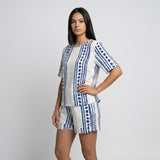 Conjunto Ligero con Blusa Suelta y Pantalones Cortos Estampados para Días Activos