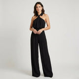 Conjunto fluido con top halter | Pierna ancha | Elegancia contemporánea