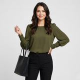 Blusa fluida de toque satinado | Corte suelto | Elegancia intemporal