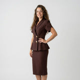 Conjunto Estructurado con Blazer Cruzado y Falda Midi Elegante
