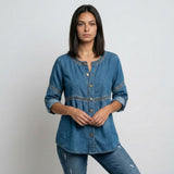 Blusa Camisera con Detalle Cortado para Conforto Casual