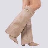 Blair - Botas Altas Estilosas com Aba