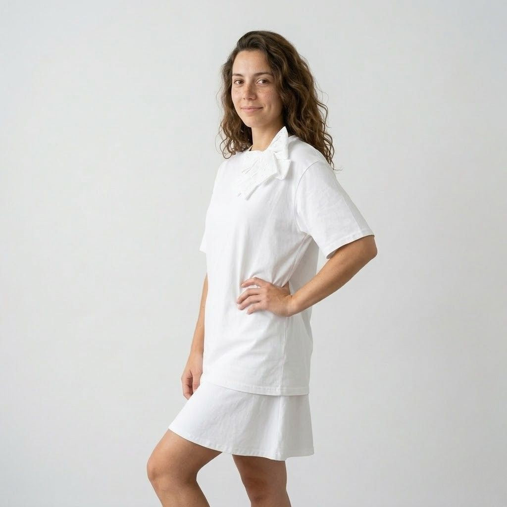 Camiseta Oversized con Lazos Decorativos para Conforto Distinto