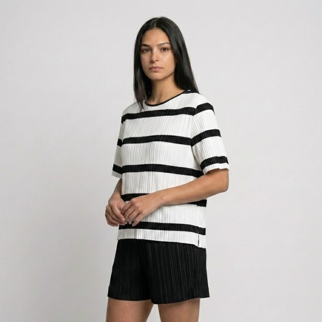 Conjunto Ligero con Blusa Suelta y Pantalones Cortos Estampados para Días Activos
