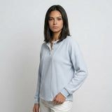 Blusa Amplia a Rayas con Botones Frontales para Conforto Ligero