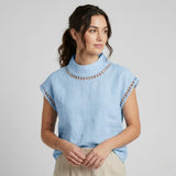 Blusa fluida de lino ligero | Corte recto | Detalles calados elegantes