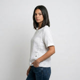 Blusa Ligera con Botones Laterales para Conforto Diario