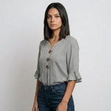 Blusa a Rayas con Botones Frontales para Conforto Elegante