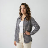 Camisa Casual con Patrón de Cuadros y Corte Regular Confortable