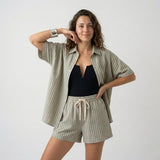 Conjunto Casual con Camisa Suelta y Pantalones Cortos de Cintura Ajustable