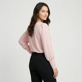 Blusa fluida de toque satinado | Corte suelto | Elegancia intemporal