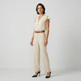 Conjunto Elegante con Blusa Fluida y Pantalones de Corte Recto