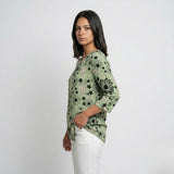 Blusa Regular con Patrón Floral para Conforto Diario