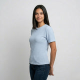 Camiseta Confortable con Corte Regular y Patrón Rayado Discreto