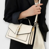 Milo | Bolso de hombro estructurado con detalle de hebilla dorada