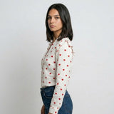Blusa con Volantes Frontales para Elegancia Femenina
