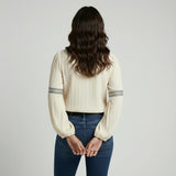 Blusa elegante en mezcla ligera | Corte fluido | Detalles decorativos sofisticados