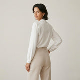 Blusa Fluida con Bordado Delicado y Conforto Elegante