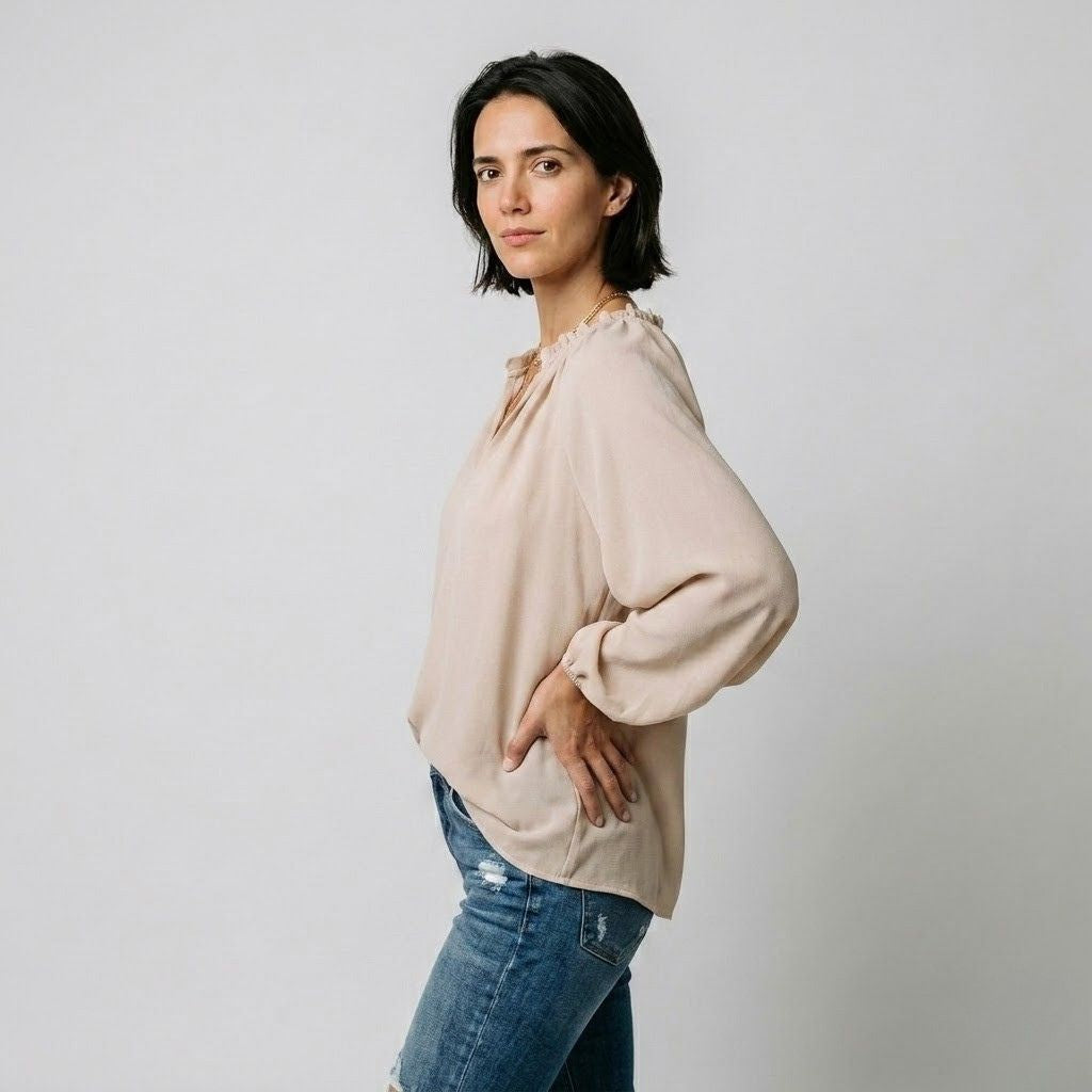 Blusa Fluida con Escote en V y Manga Larga para Elegancia Natural