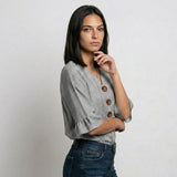 Blusa a Rayas con Botones Frontales para Conforto Elegante