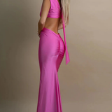 Solenne | Vestido maxi ajustado sin mangas con cuello alto para mujer
