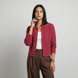 Cardigan de Malha com Gola Clássica e Estrutura Elegante Curta