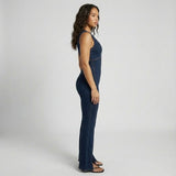 Macacão Feminino em Denim com Fecho Frontal e Corte Ajustado