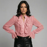 Blusa elegante en chiffon fluido | Corte femenino | Detalle de volantes
