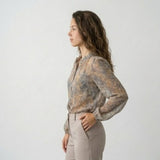 Blusa Fluida con Cuello Fruncido y Mangas Sueltas Elegantes