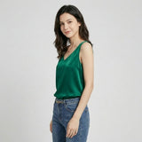 Camiseta fluida con escote en V | Corte suelto | Esencial elegante