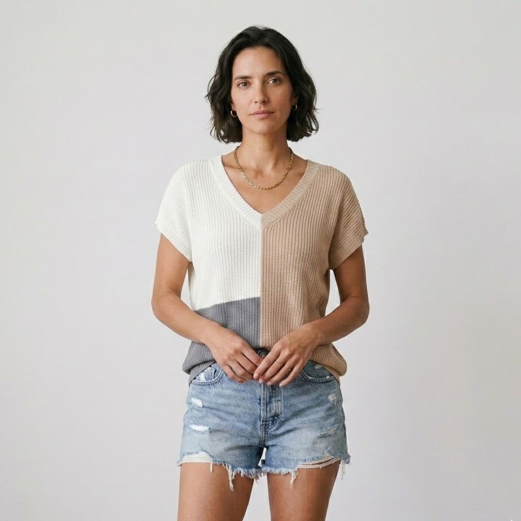 Camiseta Fluida con Escote en V y Corte Suelto para Días de Verano