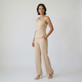 Conjunto Fluido con Top Asimétrico y Pantalones Anchos para Elegancia Moderna