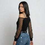 Blusa con Manga Transparente y Hombro Asimétrico para Noches Elegantes