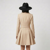 Vestido Blazer Estructurado con Botones Frontales para Elegancia Formal