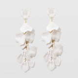 Egle | Pendientes en forma de pétalo de orquídea