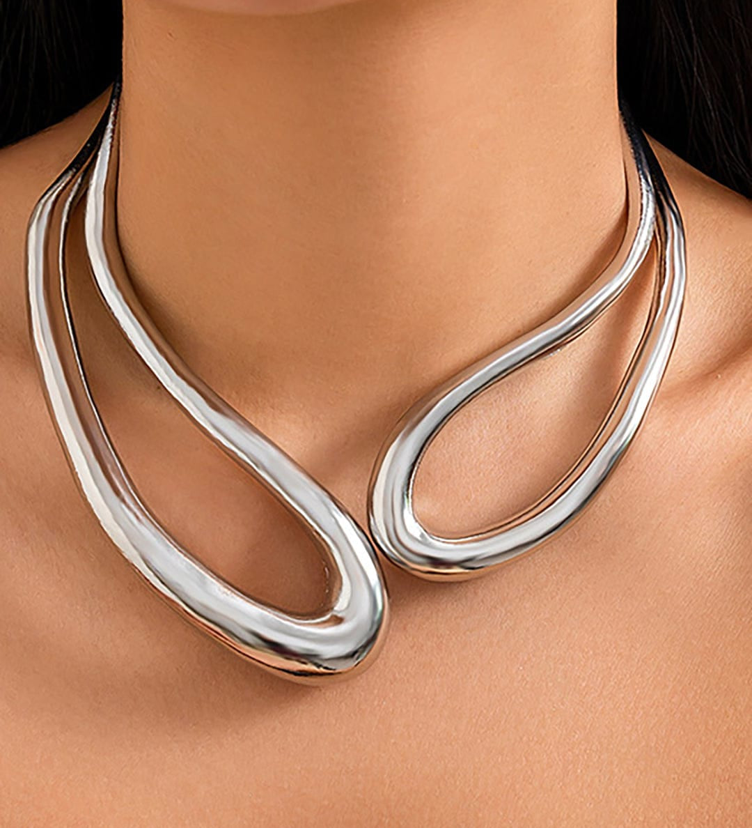 Emili | Collar de corte asimétrico