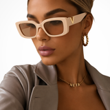 Vivette | Gafas de sol de mujer con detalle en V dorado y forma de ojo de gato grueso
