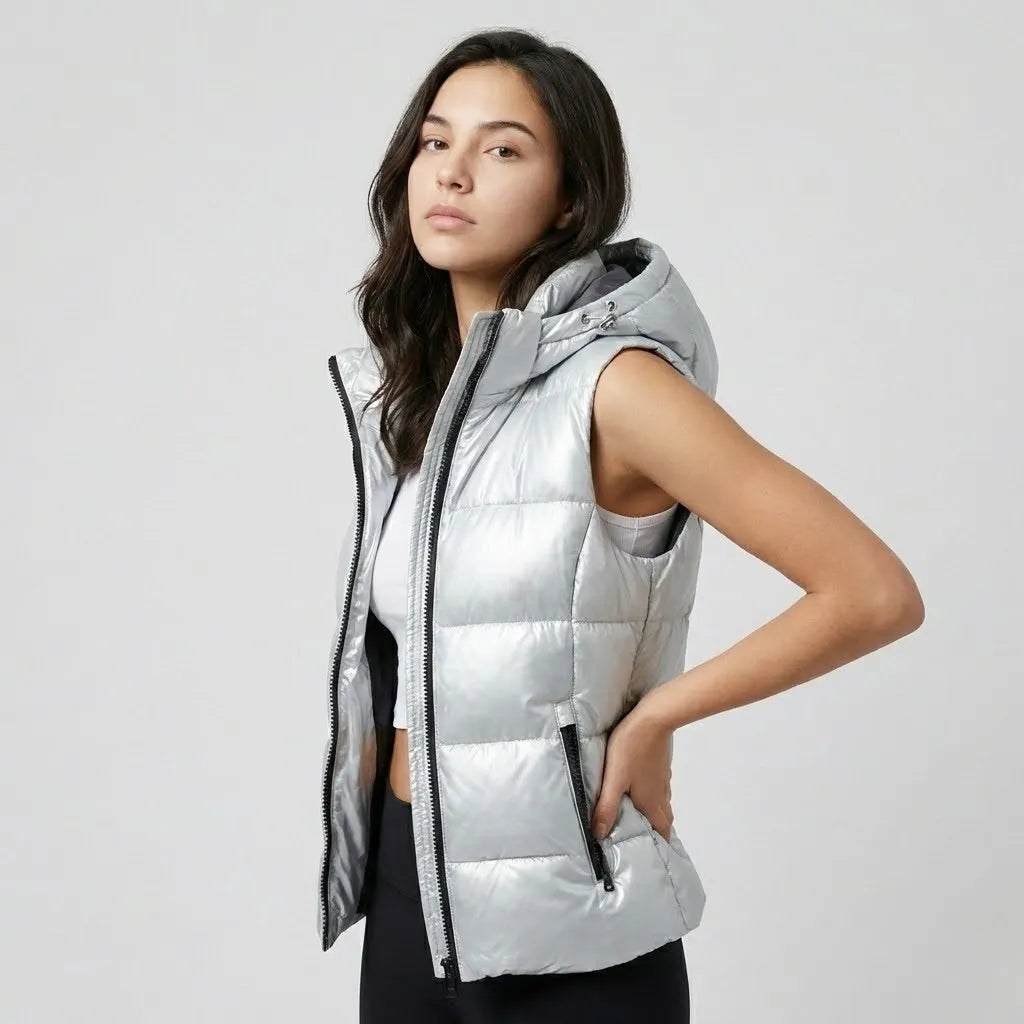 Actitud urbana con acabado brillante | Chaleco acolchado con capucha | Estilo moderno de invierno
