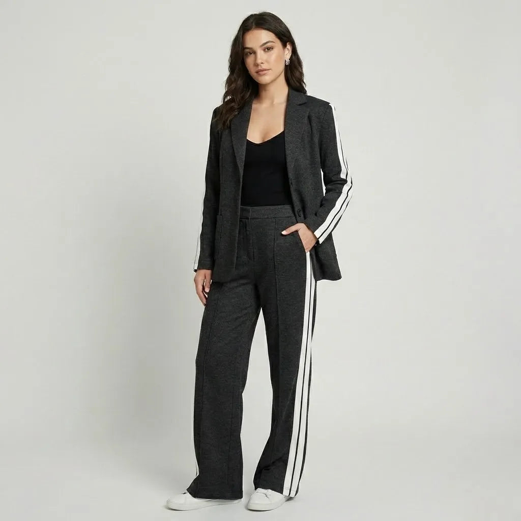 Conjunto de sastrería en mezcla elegante | Blazer y pantalones rectos | Estilo urbano sofisticado