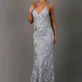 Aurelia | Vestido maxi de invitada de boda con escote en V y perlas