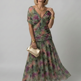 Calen | Vestido midi elegante con hombros descubiertos y diseño fluido