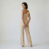 Conjunto Fluido con Top Asimétrico y Pantalones Anchos para Elegancia Moderna