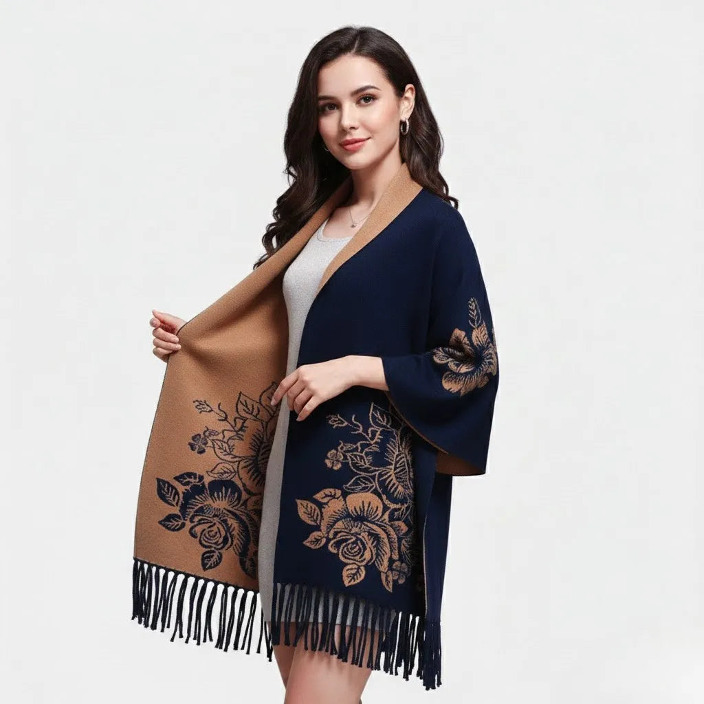 Cárdigan tipo kimono en tejido elegante | Corte amplio | Patrón floral con flecos
