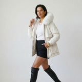 Parka Estructurada con Capucha Envolvente para Conforto Diario